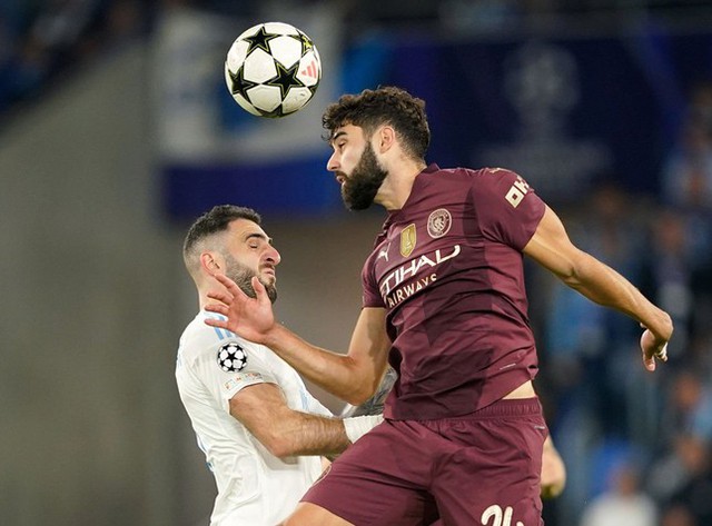 Man City áp đảo đối thủ Slovan Bratislava cả trận.